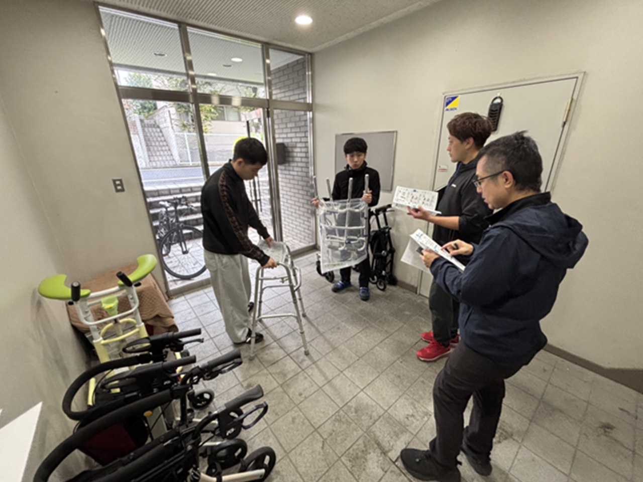 ケアサプライ様にて歩行器の研修会を受講しました